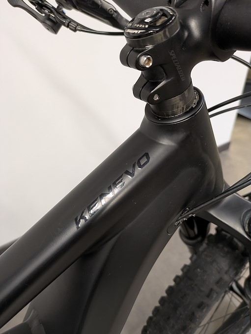 SPECIALIZED KENEVO